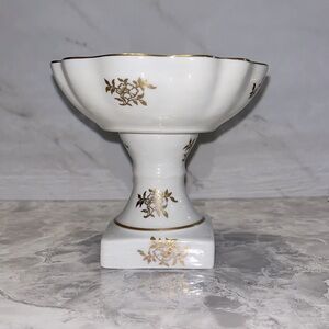 Limoges France king royal porcelain pedestal gold color bowl display dish